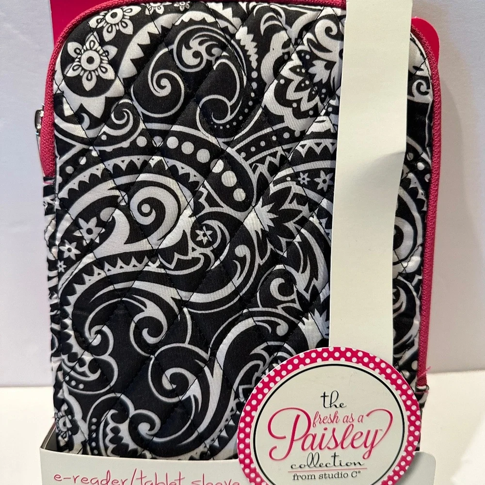 Studio C eReader Case. New.